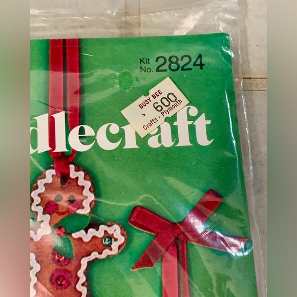 1970s Vintage Bucilla GINGERBREAD COOKIES Set of 8 Jeweled Oraments Kit No. 2824 - Picture 5 of 9